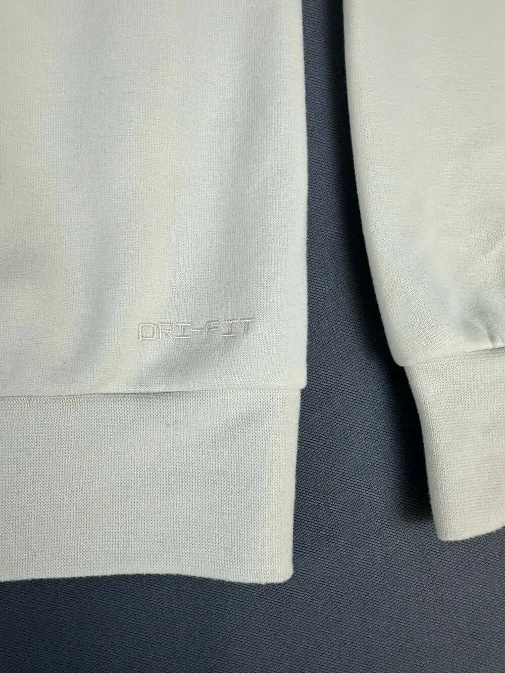 Nike Dri-Fit Mini Swoosh Cream Pullover Hoodie Men's Size Medium